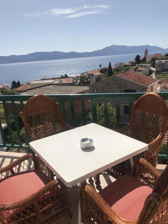 Apartmani Zderic Gradac  Luaran gambar
