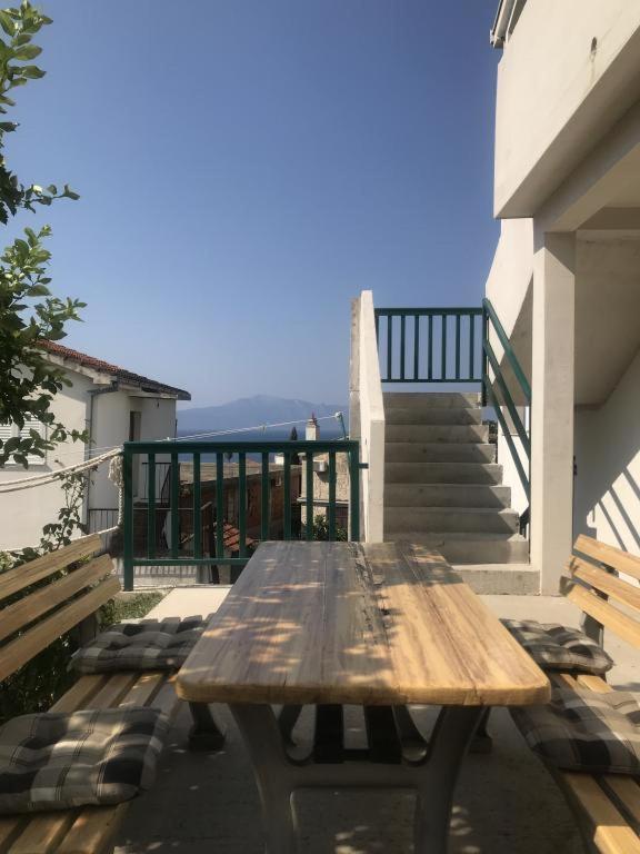 Apartmani Zderic Gradac  Luaran gambar