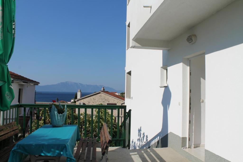 Apartmani Zderic Gradac  Luaran gambar